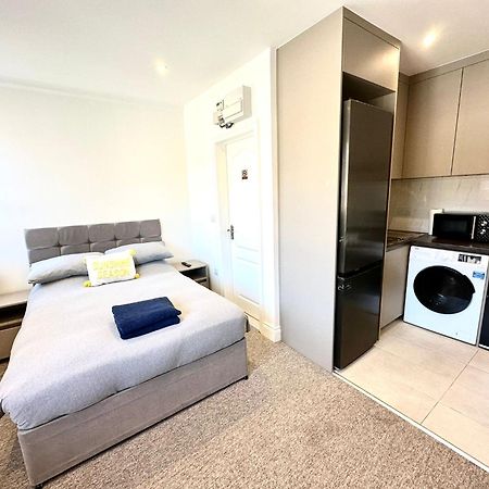Spectacular Modern, Private Apartment,15 Mins To Central London Hendon Exterior foto