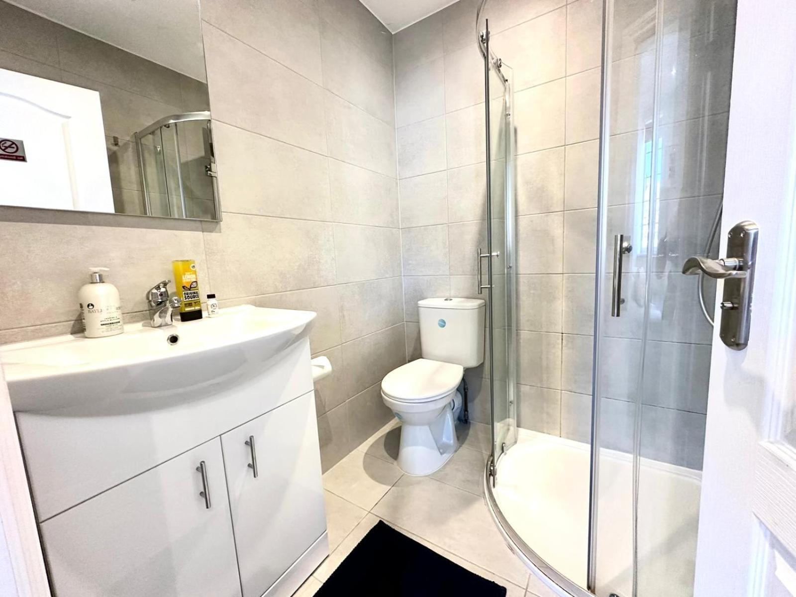 Spectacular Modern, Private Apartment,15 Mins To Central London Hendon Exterior foto